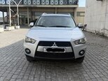 Mitsubishi Outlander-1