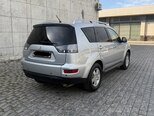 Mitsubishi Outlander-6