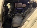 BMW 530e-10