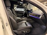 BMW 530e-12