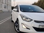 Hyundai Elantra-3