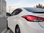 Hyundai Elantra-5
