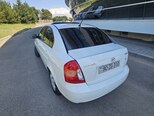 Hyundai Accent-10