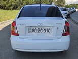 Hyundai Accent-2