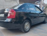 Hyundai Accent-7