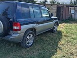 Mitsubishi Pajero io-7