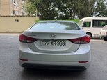 Hyundai Elantra-12