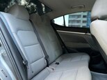 Hyundai Elantra-15