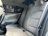 Hyundai Elantra-13
