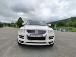 Volkswagen Touareg-1