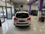 Hyundai Santa Fe-12