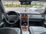 Mercedes E 220-7