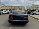 Mercedes E 220-4
