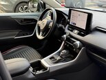 Toyota RAV4-8