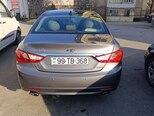 Hyundai Sonata-8