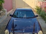 Mercedes E 240-1