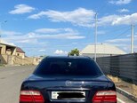 Mercedes E 240-6