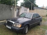 Mercedes 200 D-6