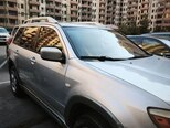 Mitsubishi Outlander-3