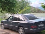 Mercedes 200 D-11