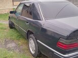 Mercedes 200 D-16