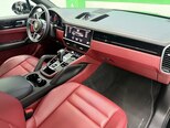 Porsche Cayenne-11