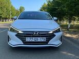 Hyundai Elantra-1