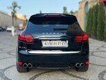 Porsche Cayenne GTS-2