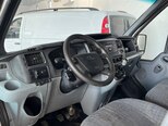 Ford Transit-5