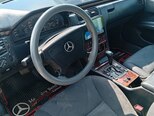 Mercedes E 230-8