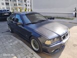 BMW 320-1
