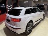 Audi Q7-4