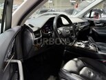 Audi Q7-9