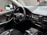 Audi Q7-11