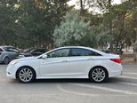 Hyundai Sonata-11