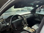 Mercedes E 270-6