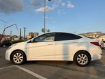 Hyundai Accent-4