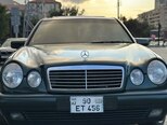 Mercedes E 320-1