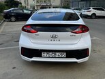 Hyundai IONIQ-12