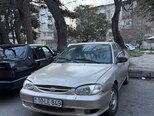 Kia Sephia-2