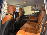 Toyota Land Cruiser-11