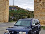 Mitsubishi Pajero-4