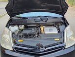 Toyota Prius-7