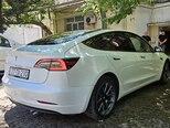 Tesla Model 3-5