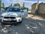 Mitsubishi Outlander-2