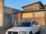 Volkswagen Passat-1