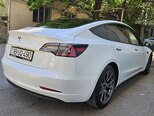 Tesla Model 3-5