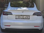 Tesla Model 3-6