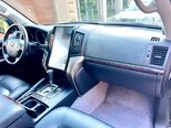 Toyota Land Cruiser-11