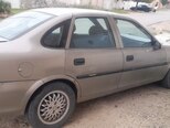 Opel Vectra-4